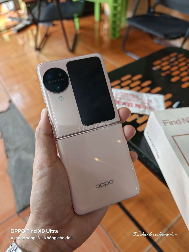 Oppo Find N3 Flip Hồng Đã sử dụng. Mua bán Điện thoại tại Thành phố Thủ Dầu Một Bình Dương được đăng bởi Việt Phê hình 1
