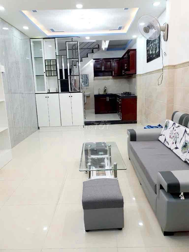 Nhà đẹp ở ngay Liên Tỉnh 5, 52m2, 4T, full nội thất cao cấp, SHR.