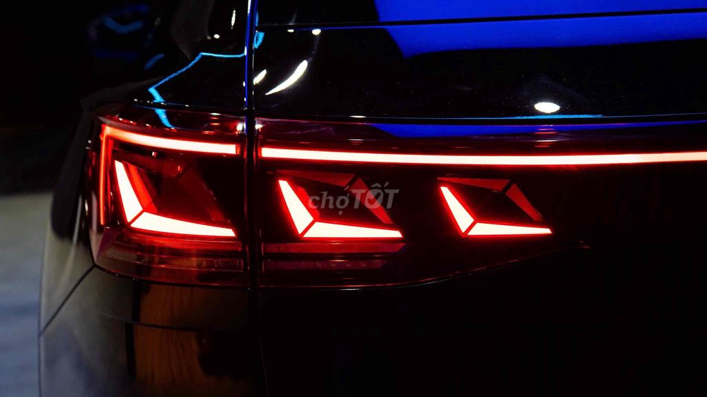 Volkswagen Touareg 2025 Luxury 2.0 TSI. Mua bán Ô tô tại Quận 1 Tp Hồ Chí Minh được đăng bởi Hưng Messi Bán Xe Đức hình 8