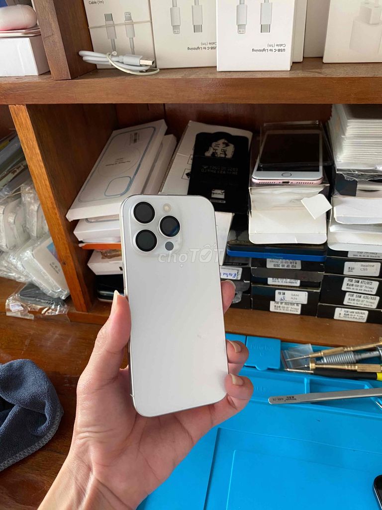 Apple iPhone 16 Pro 128GB Trắng Đã sử dụng. Mua bán Điện thoại tại Huyện Cát Tiên Lâm Đồng được đăng bởi Phạm Minh hình 1