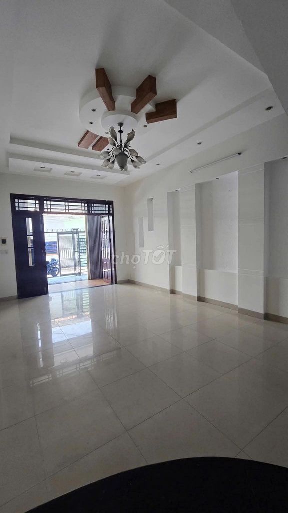 Аренда · 4 комн. · 86 м² · Quận Hải Châu, ул. Đường Nguyễn Hữu Thọ