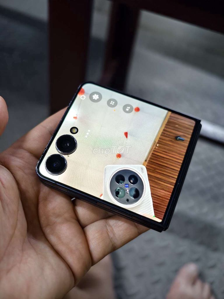 Samsung Z Flip 7 Hàn Quốc Đen. Mua bán Điện thoại tại Quận Hoàng Mai Hà Nội được đăng bởi Hoang Ha hình 1