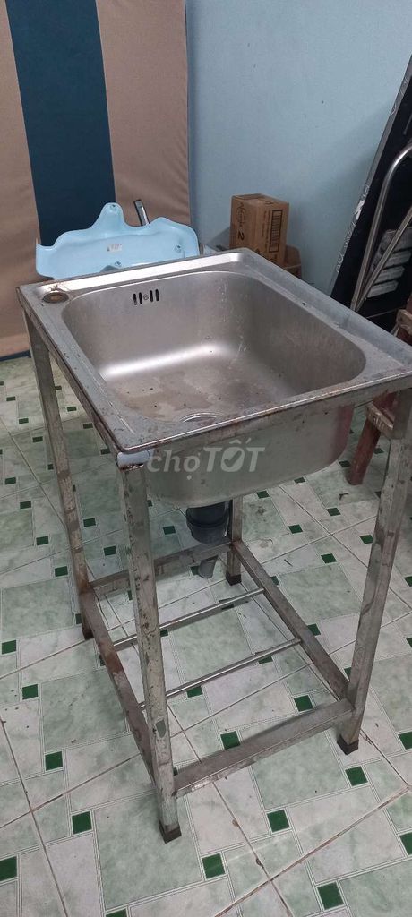 Bán rẻ kệ inox bình nước,bồn rửa chén,cửa nhà inox