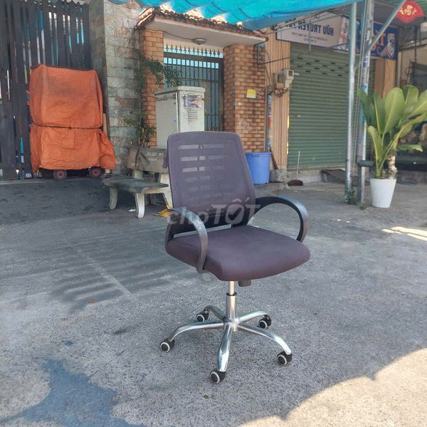 Ghế xoay thanh lý # ghế xoay văn phòng. Mua bán Đồ dùng văn phòng tại Quận Tân Phú Tp Hồ Chí Minh được đăng bởi KDHD hình 1