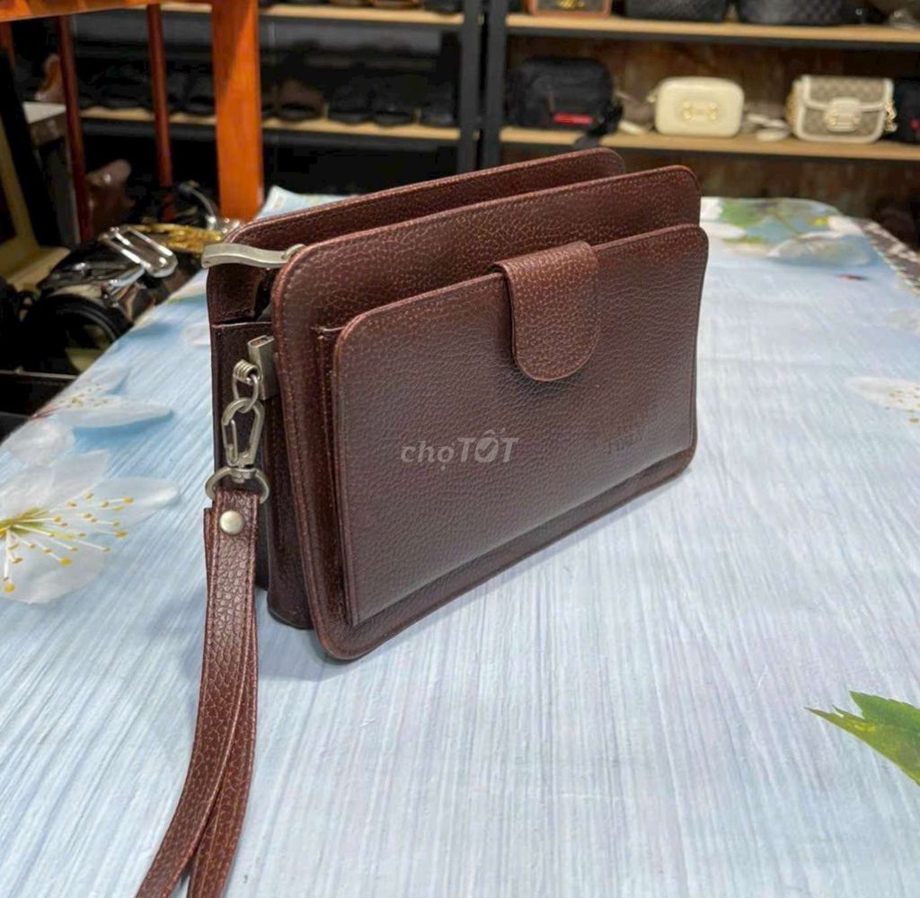 Clutch cầm tay hàng tuyển chọn. Mua bán Túi xách tại Quận Gò Vấp Tp Hồ Chí Minh được đăng bởi Anh Ba  Hàng hiệu tuyển Chuyên bán Online uy tín hình 1