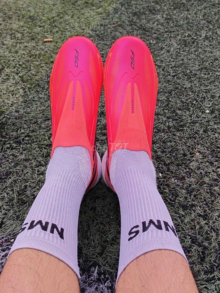 Giày F50 Hyperfast không dây size 40