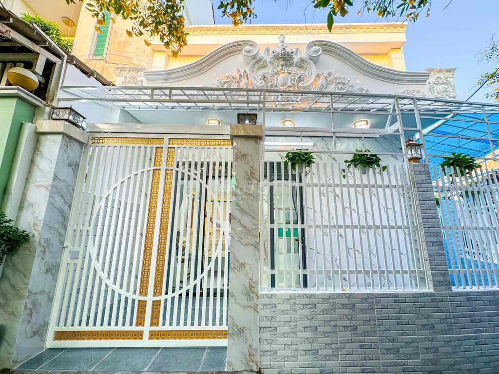 Bán nhà đẹp TT Nhà Bè hẻm Đặng Nhữ Lâm nhà 2 tầng 42.4m2 giá 3.79 tỷ
