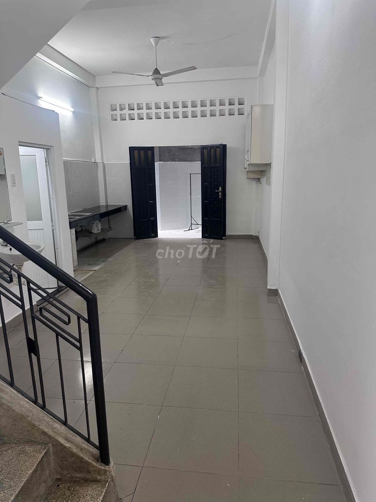 Cho thuê nhà nguyên căn mặt tiền Nguyễn Thái Bình- Tân Bình - ảnh 3