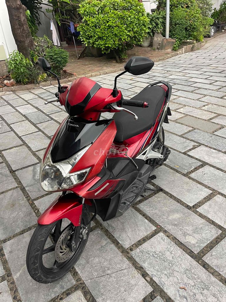 Honda Air Blade Красный