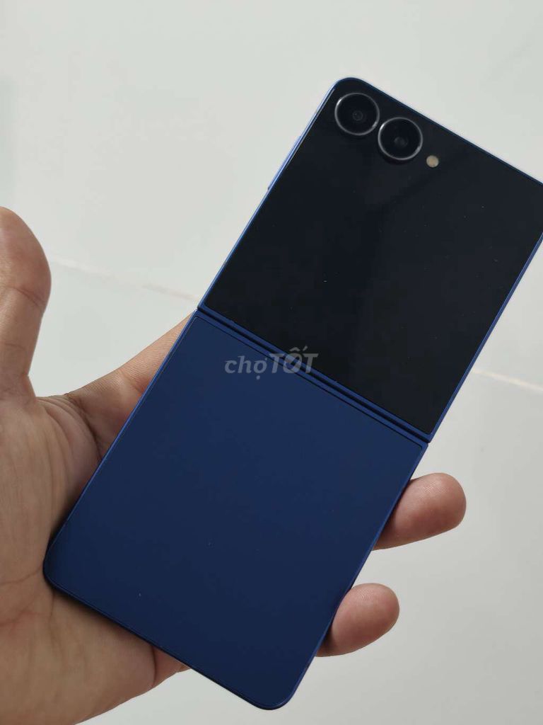 Samsung Galaxy Z Flip 7 ssvn care+ dài. Mua bán Điện thoại tại Thành phố Bến Tre Bến Tre được đăng bởi Lê Trường hình 1