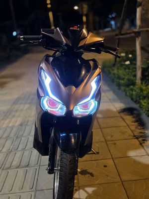 Honda Air Blade 150 ABS Nâu đen. Mua bán Xe máy tại Quận Sơn Trà Đà Nẵng được đăng bởi Huỳnh Bi