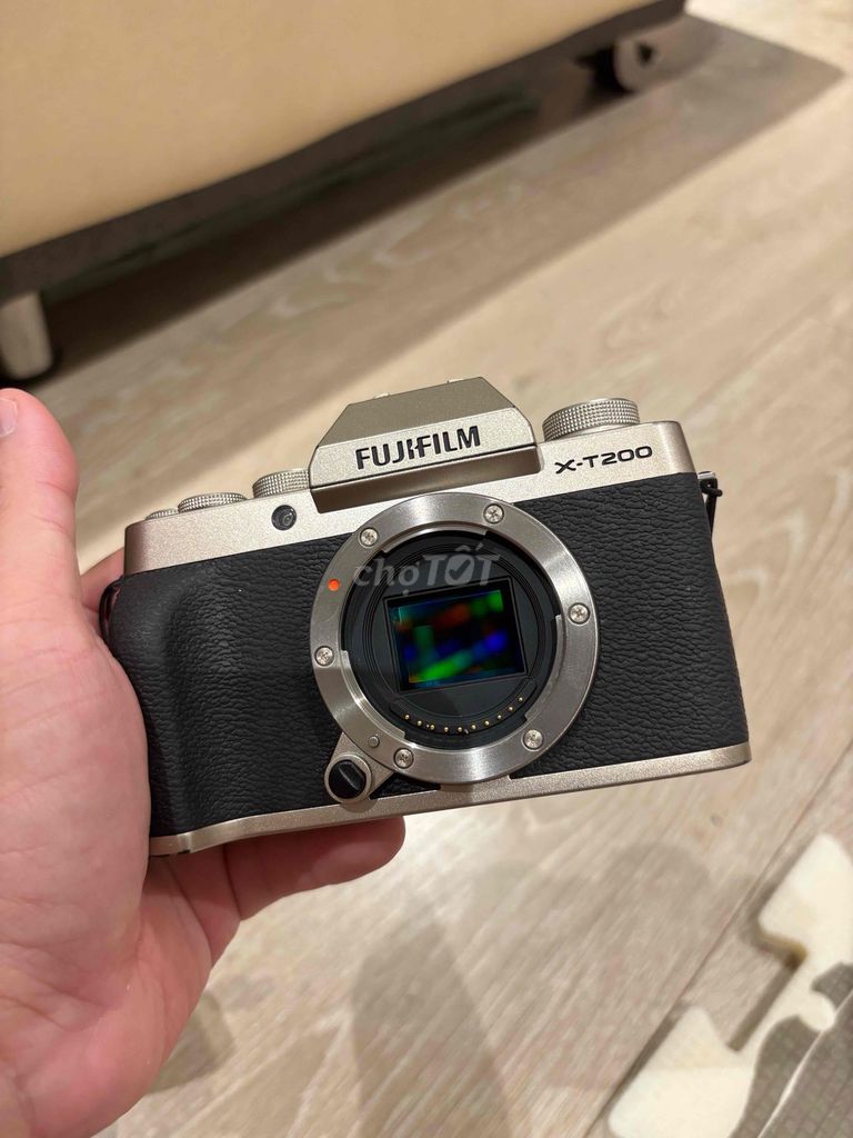 Máy ảnh Fujifilm X-T200 Vàng Đã sử dụng. Mua bán Máy ảnh, Máy quay tại Quận Phú Nhuận Tp Hồ Chí Minh được đăng bởi Lam Vy  hình 1