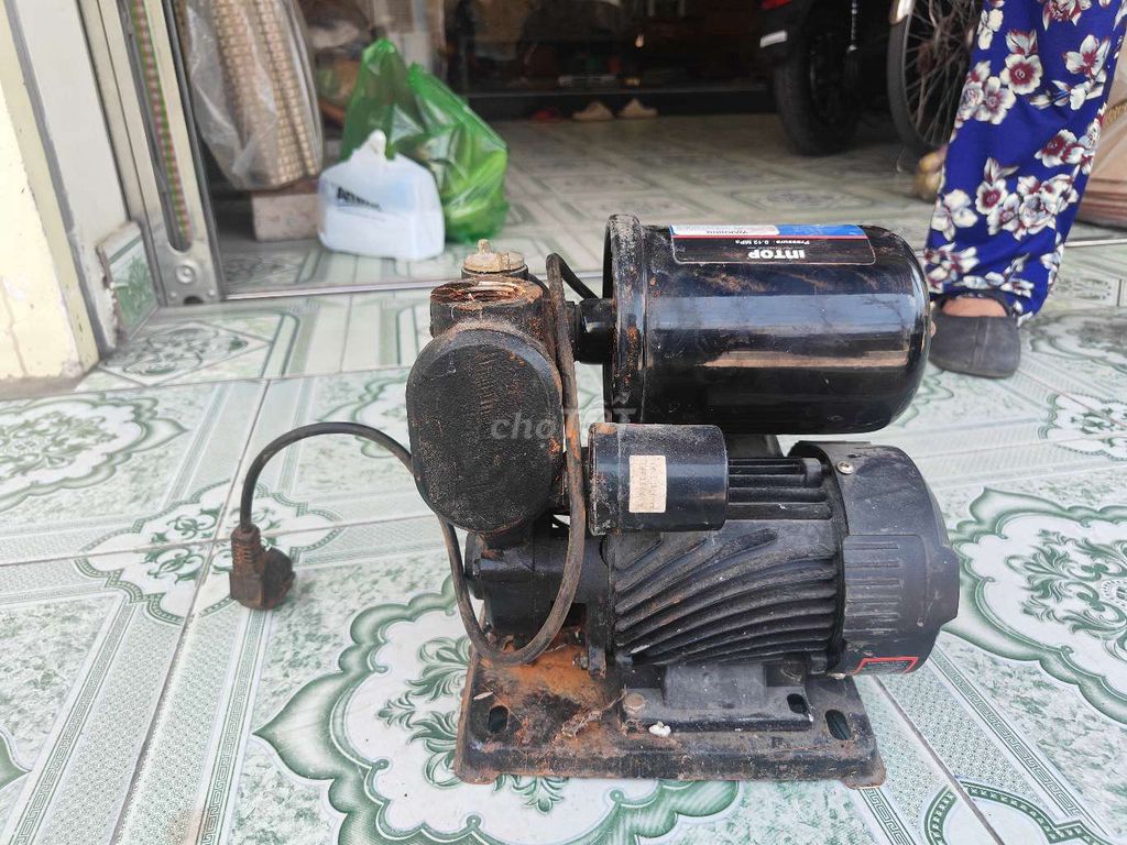 Máy bơm tăng áp INTOP Còn mới. Mua bán Nội thất, đồ gia dụng khác tại Quận Lê Chân Hải Phòng được đăng bởi TungDuong hình 1