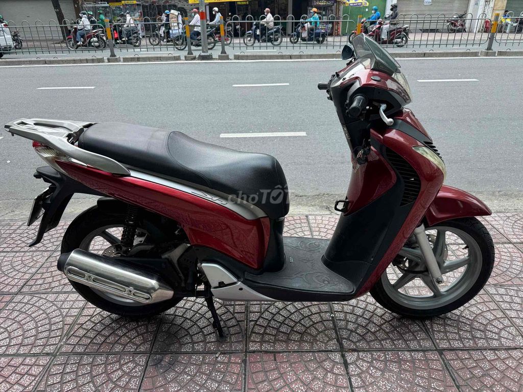Хонда SH125 Италия 2010 красная
