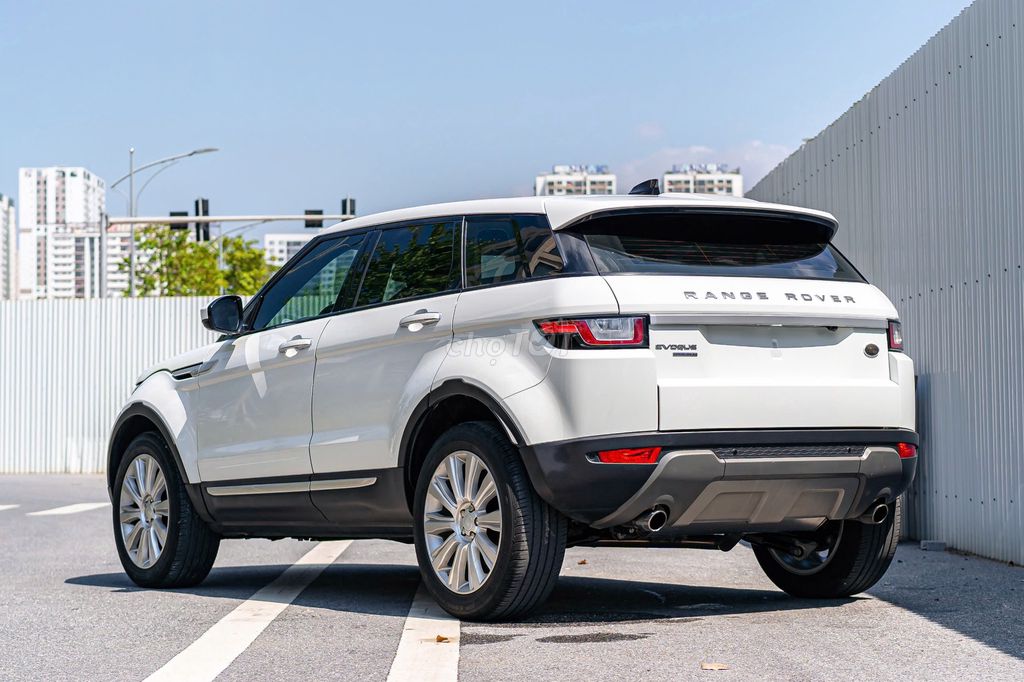 Range Rover Evoque  Sản xuất 2017. Mua bán Ô tô tại Quận Cầu Giấy Hà Nội được đăng bởi Quân Q Auto hình 3