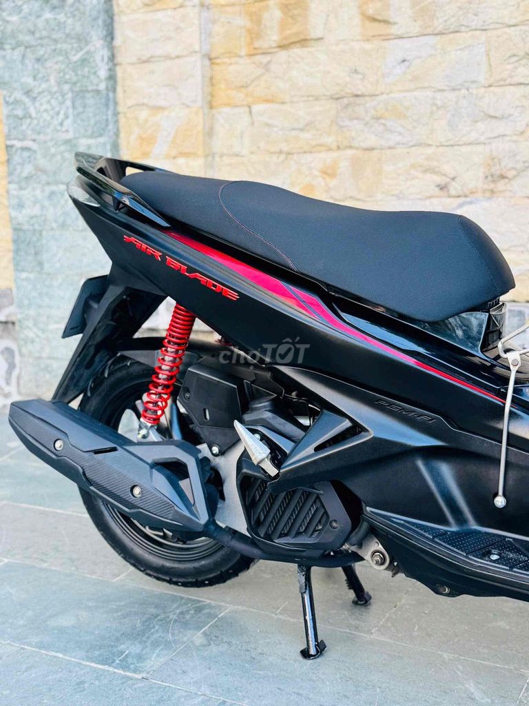 Airblade 125fi đen nhám cuối 2015 sơn máy zin 100%. Mua bán Xe máy tại Quận Cầu Giấy Hà Nội được đăng bởi nguyễn bích thuỷ hình 7