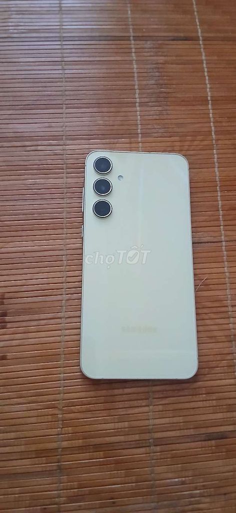 Samsung Điện thoại Vàng nhạt Đã sử dụng. Mua bán Điện thoại tại Thành phố Thủ Đức Tp Hồ Chí Minh được đăng bởi lê ngọc triều hình 1