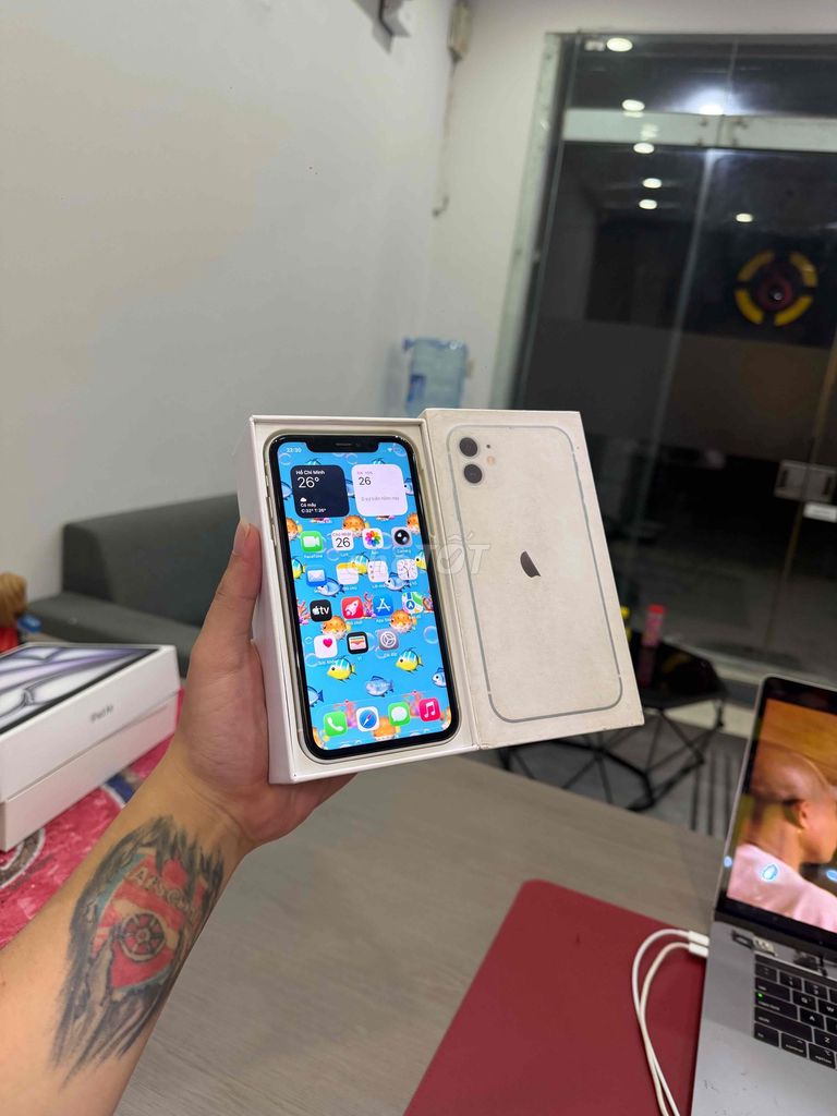 Apple iPhone 11 QTE 64GB Trắng Zin All Nguyên Bản. Mua bán Điện thoại tại Quận Cầu Giấy Hà Nội được đăng bởi Trung Kiên Trả Góp Bao Nợ Xấu hình 1