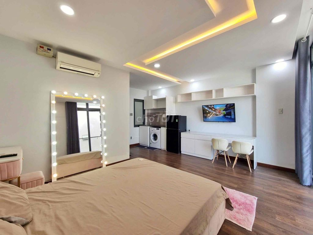 Căn hộ STUDIO 35m2_Balcon thoáng/Full nội thất/Thang máy Quận 4