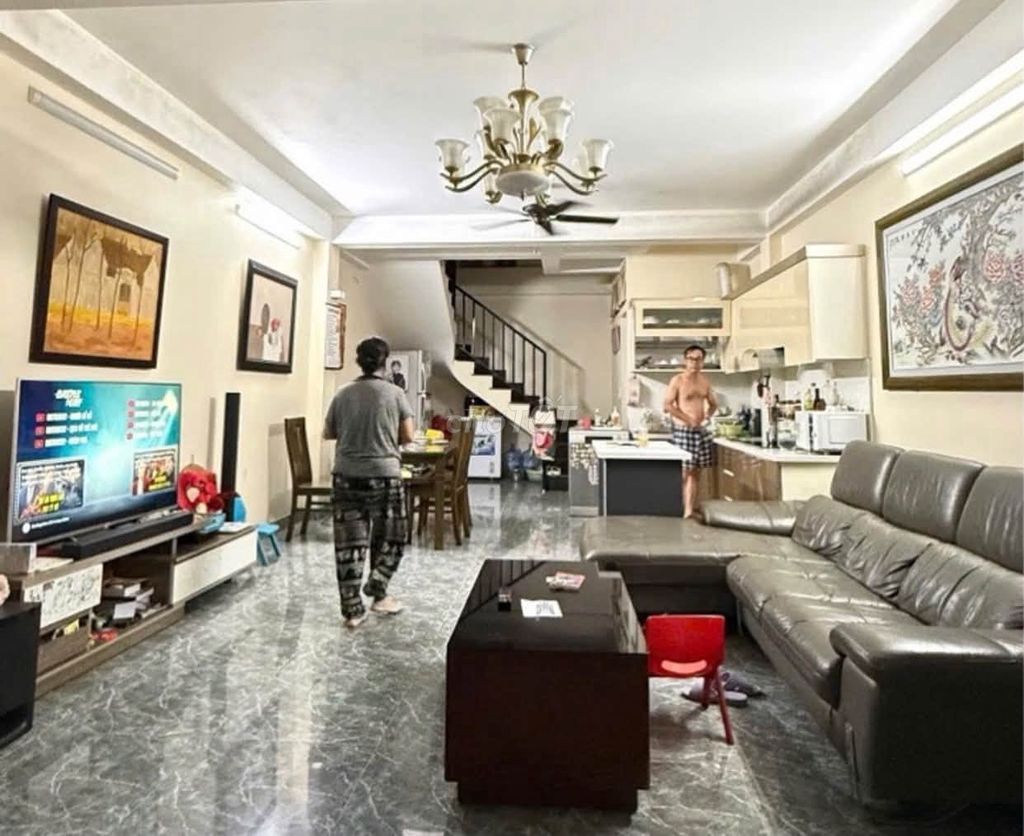 Продается дом Truong Chinh, 55 м2 x 5 этажей, более 20 миллиардов, автомобильная полоса