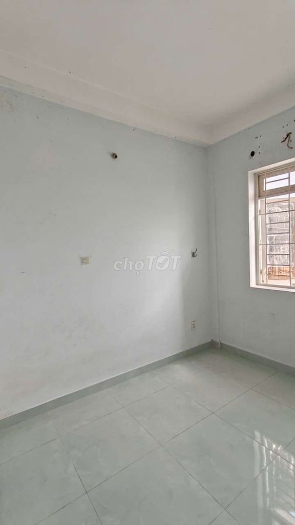 Сдается комната в хостеле рядом с зоной высоких технологий Q9, в 5 минутах езды на машине