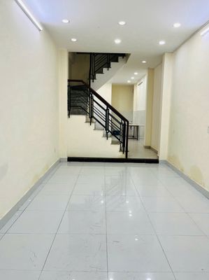 Аренда · 4 комн. · 60 м² · Quận 3, ул. Đường Kỳ Ðồng