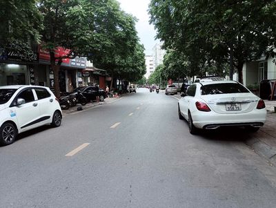 Bán nhà 3 tầng đường to Lý Sơn,Thượng Thanh, L.Biên, DT100 m2 -7.4 tỷ. Mua bán nhà ở tại Quận Long Biên Hà Nội được đăng bởi Quang Hưng