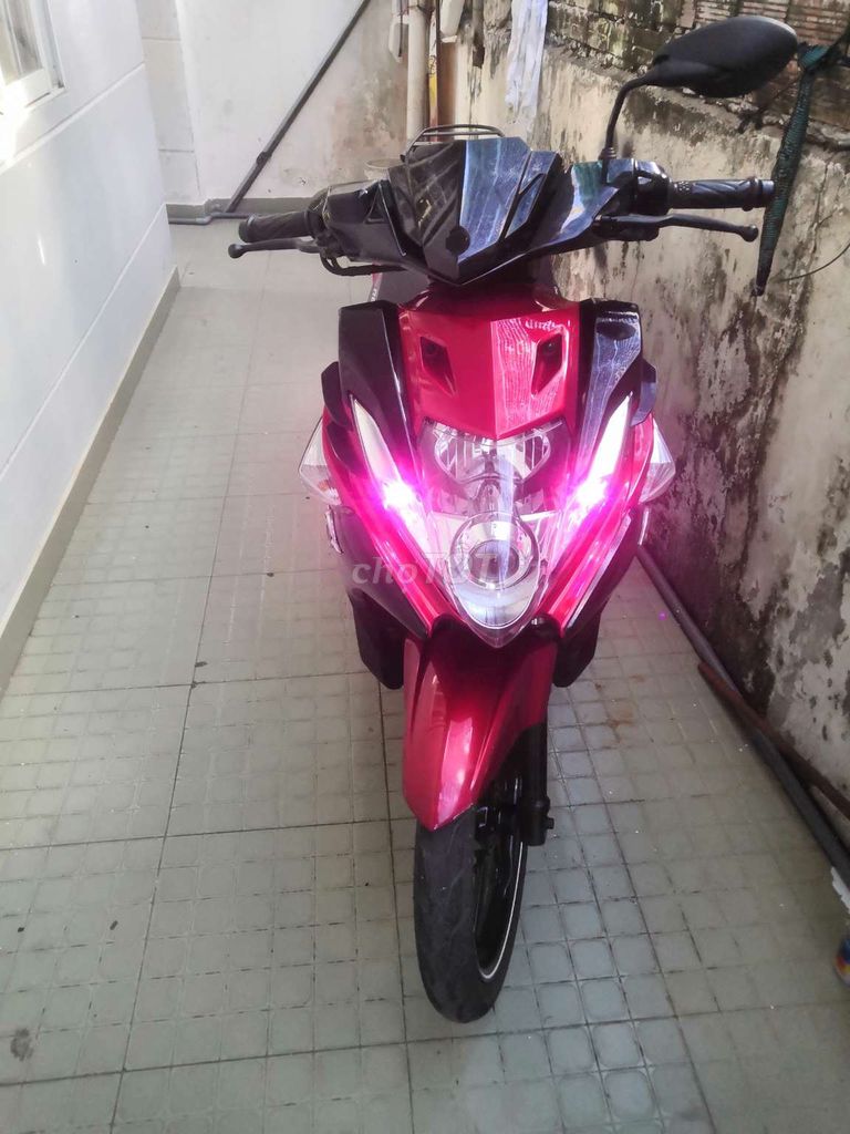 Yamaha Nouvo 5 125cc красно-черный