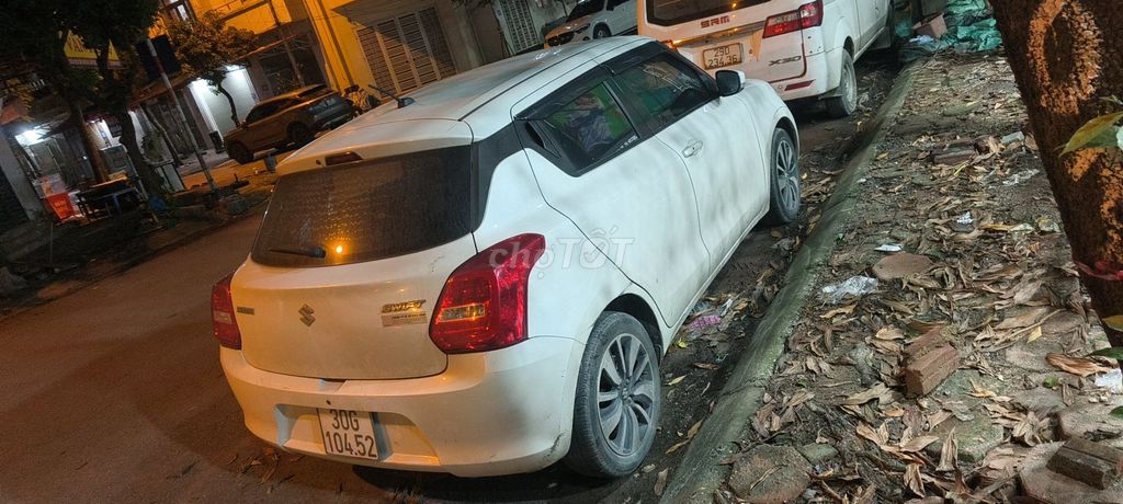 Suzuki Swift 2019 Special 1.2 AT - 100000 km. Mua bán Ô tô tại Quận Hà Đông Hà Nội được đăng bởi TUNG DO BA hình 4