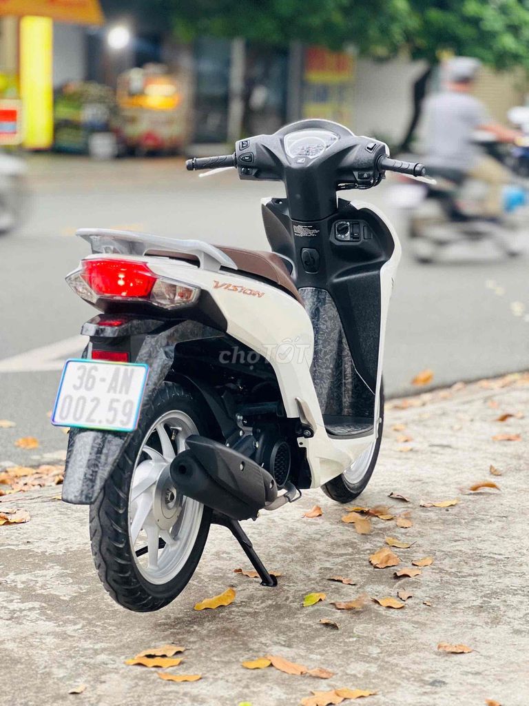 Honda Vision màu Trắng. Mua bán Xe máy tại Thị xã Bến Cát Bình Dương được đăng bởi xe máy trả góp tín nghĩa  hình 5