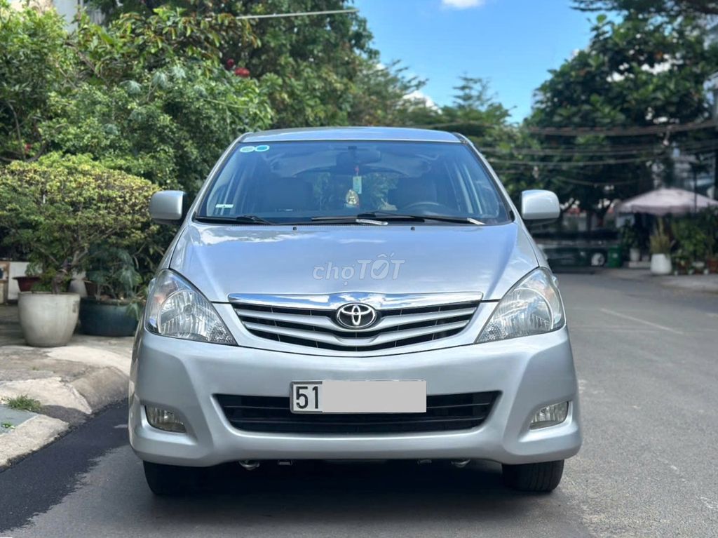 Toyota Innova 2010 bản G xịn xe gia đình cứng đẹp