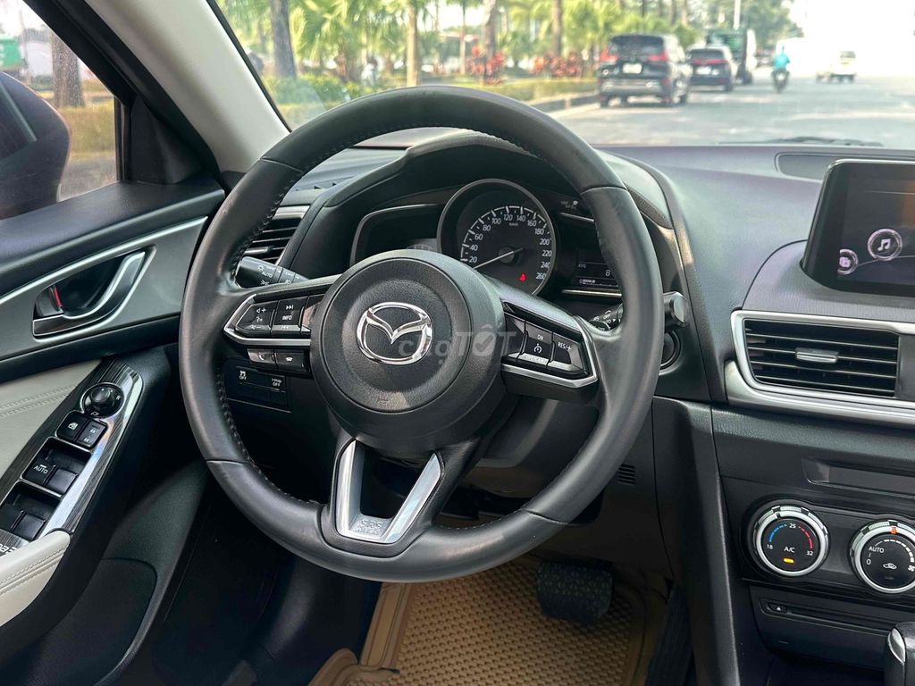 Mazda 3 2019 1.5L Luxury Đỏ 72000 km. Mua bán Ô tô tại Quận Hoàng Mai Hà Nội được đăng bởi NHẬT DOANH AUTO  hình 13