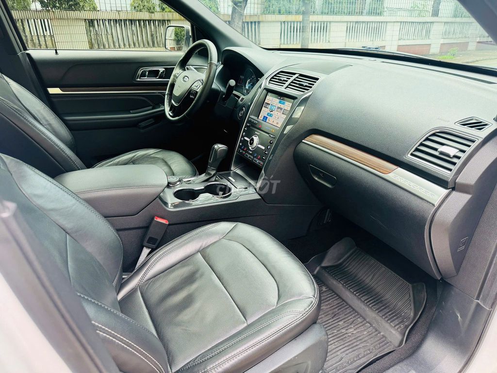 Ford Explorer 2019 Limited, bảo hành 2026, Vay 75%. Mua bán Ô tô tại Quận Tân Phú Tp Hồ Chí Minh được đăng bởi Đức hình 6