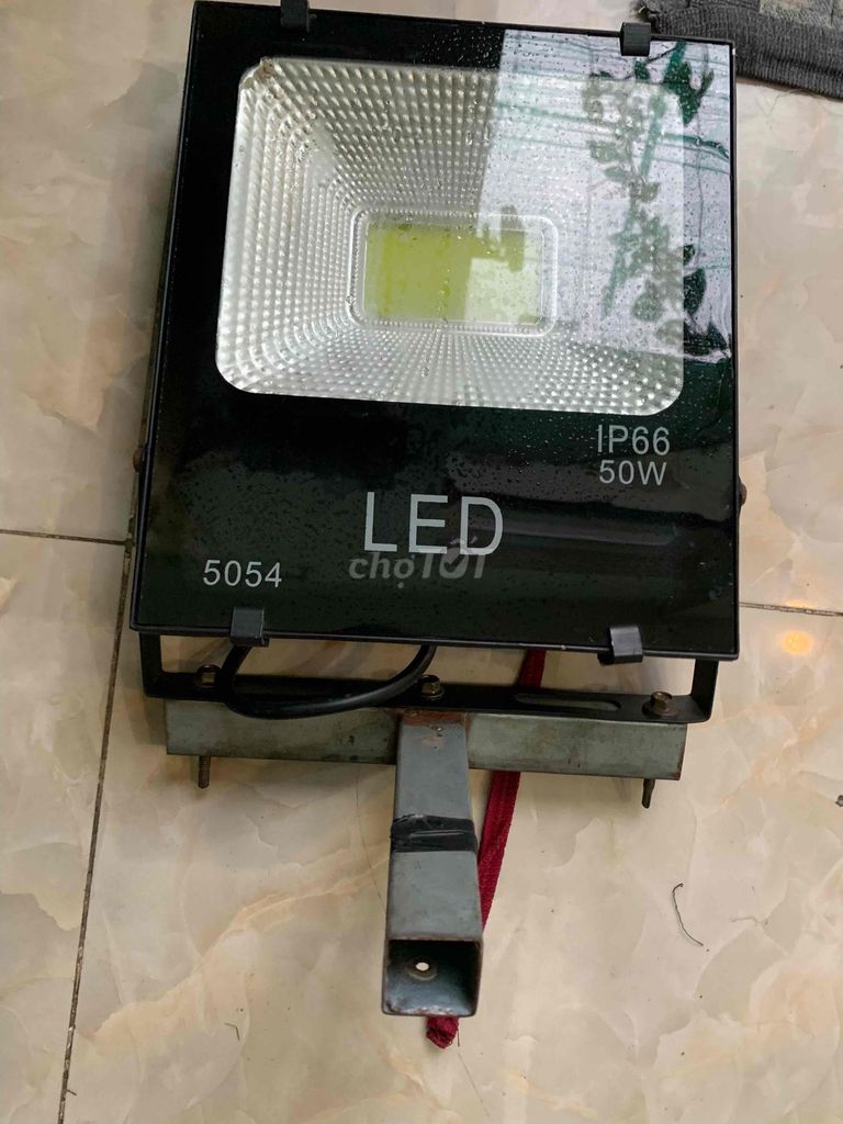 Đèn pha LED 5054 Đen 50W. Mua bán Đèn tại Thành phố Thủ Dầu Một Bình Dương được đăng bởi Thanh trần hình 1