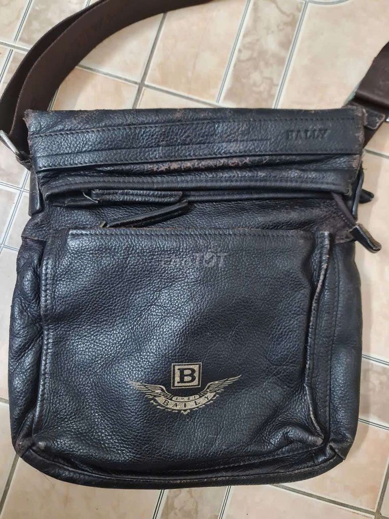 Túi đeo chéo Bally da thật Nam. Mua bán Túi xách tại Quận Đống Đa Hà Nội được đăng bởi Đức Anh hình 1