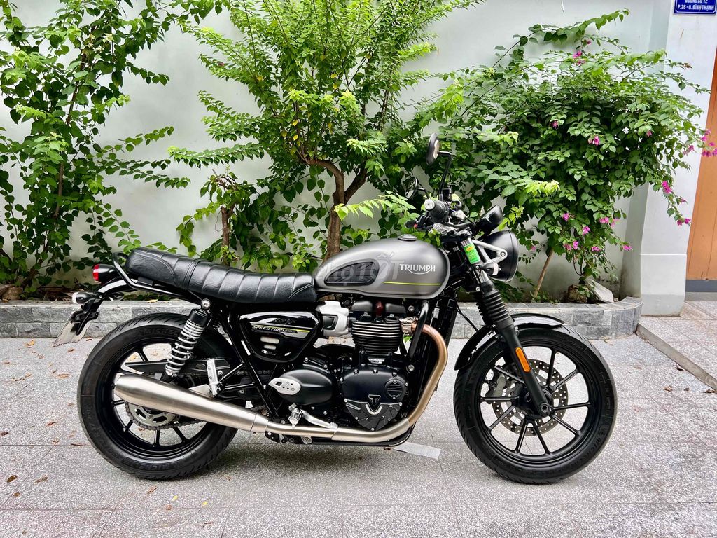 Triumph Speed Twin 2023 Matte Silver Ice BSTP