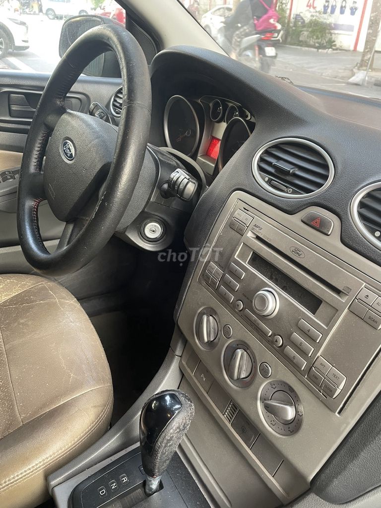 Ford Focus 2011 1.8AT hatchback Đỏ. Mua bán Ô tô tại Quận Cầu Giấy Hà Nội được đăng bởi Nguyễn Quang Trọng hình 4
