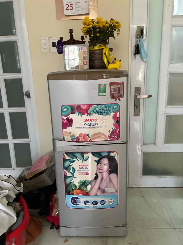 Tủ lạnh Sanyo Aqua 140L Xám. Mua bán Tủ lạnh tại Quận 1 Tp Hồ Chí Minh được đăng bởi Anh Nghĩa hình 1