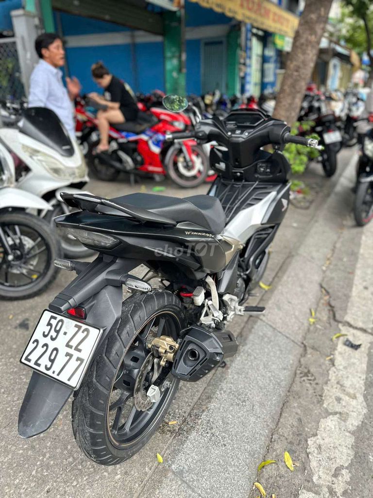 Honda winner x ABS 20 2020 mới 90% Bstp chính chủ. Mua bán Xe máy tại Quận Tân Phú Tp Hồ Chí Minh được đăng bởi Tuanduy hình 3