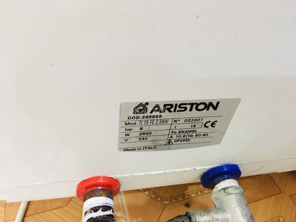 Thanh lý mấy bình nước nóng Ariston 10L, 15L