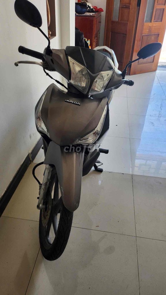 Thanh lý xe số Honda Future chính chủ. Mua bán Xe máy tại Thành phố Phan Rang-Tháp Chàm Ninh Thuận được đăng bởi Luận hình 2