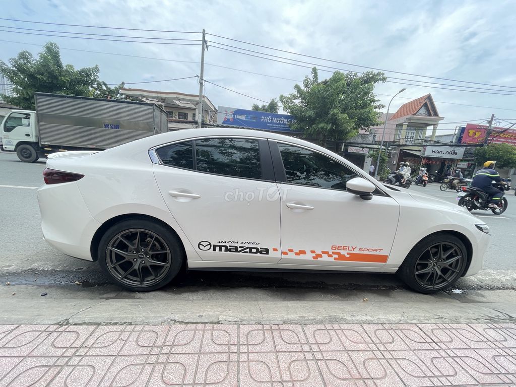 Bán Xe 1 chính chủ từ đầu mazda3 đời 2020 trắng. Mua bán Ô tô tại Quận 7 Tp Hồ Chí Minh được đăng bởi Dũng hình 6