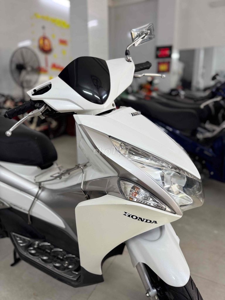 Air Blade 110cc Đời 2011.. Xe Còn Khá Đẹp. Mua bán Xe máy tại Thành phố Long Xuyên An Giang được đăng bởi Cửa Hàng Xe Minh Hạnh hình 2