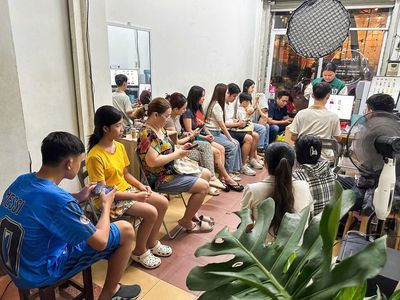 TUYỂN NHÂN VIÊN PHỤ VIỆC TIỆM CHỤP HÌNH