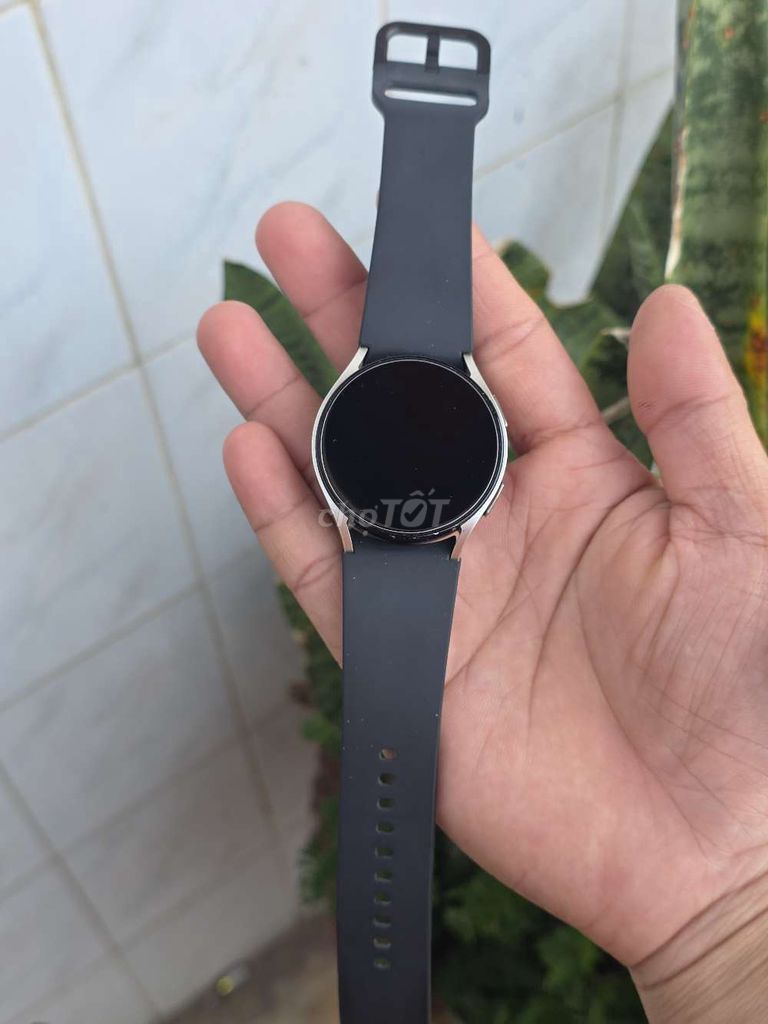 Ra đi đồng hồ Samsung Watch 6 40mm. Mua bán Thiết bị đeo thông minh tại Huyện Hòa Vang Đà Nẵng được đăng bởi Nguyên hình 1