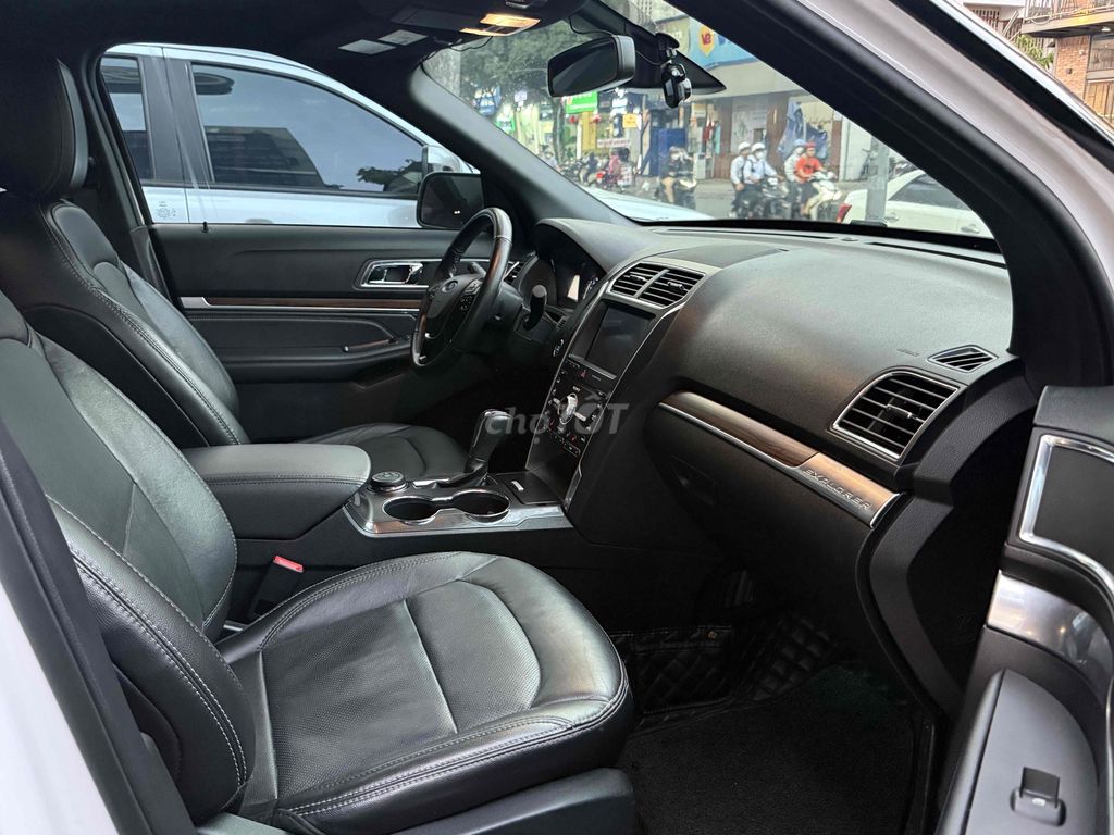 Explorer 2019 dki 2020 Bảo hành đến 12/2026. Mua bán Ô tô tại Quận Tân Bình Tp Hồ Chí Minh được đăng bởi FORD PHỔ QUANG XE CŨ hình 9