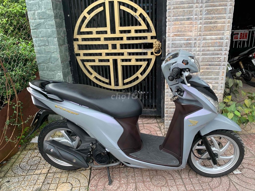 Vission 2017 máy zin áo sơn ánh tím biển 65K1 9chủ. Mua bán Xe máy tại Quận Thốt Nốt Cần Thơ được đăng bởi Cầm Đồ Thành Chánh  hình 1