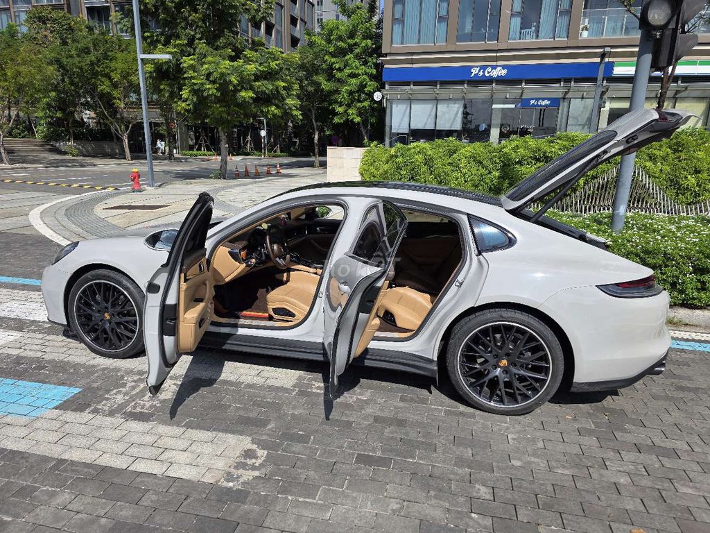 Porsche Panamera4 model 2023 30.000km. Mua bán Ô tô tại Quận 1 Tp Hồ Chí Minh được đăng bởi Duy Nguyễn hình 9