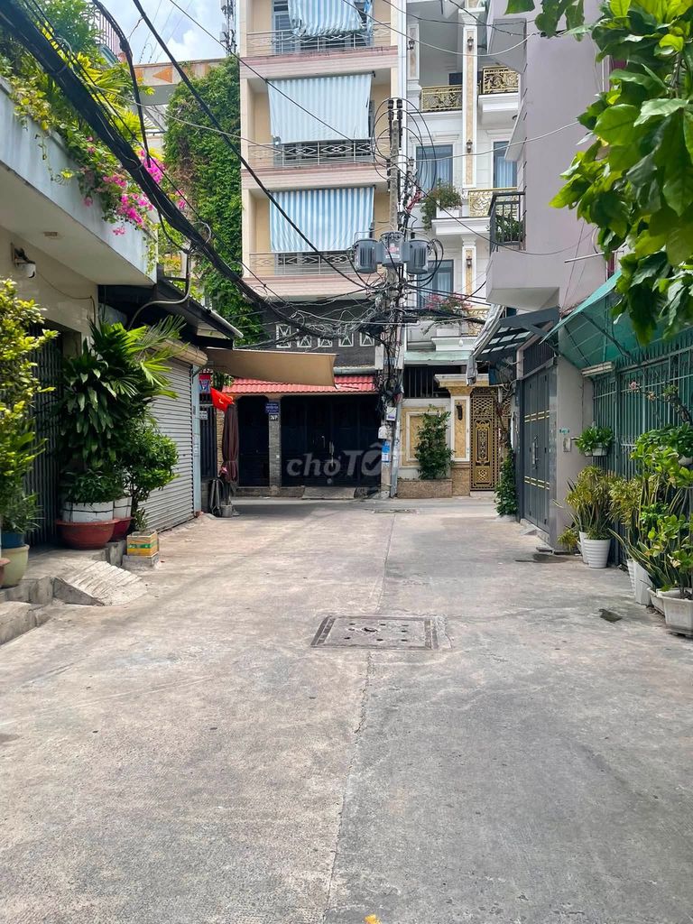 Hẻm Xe Hơi Trần Tấn, Giáp Khu Bàu Cát DT: 5X12m2 2 Tầng 3PN Giá 5.9 Tỷ