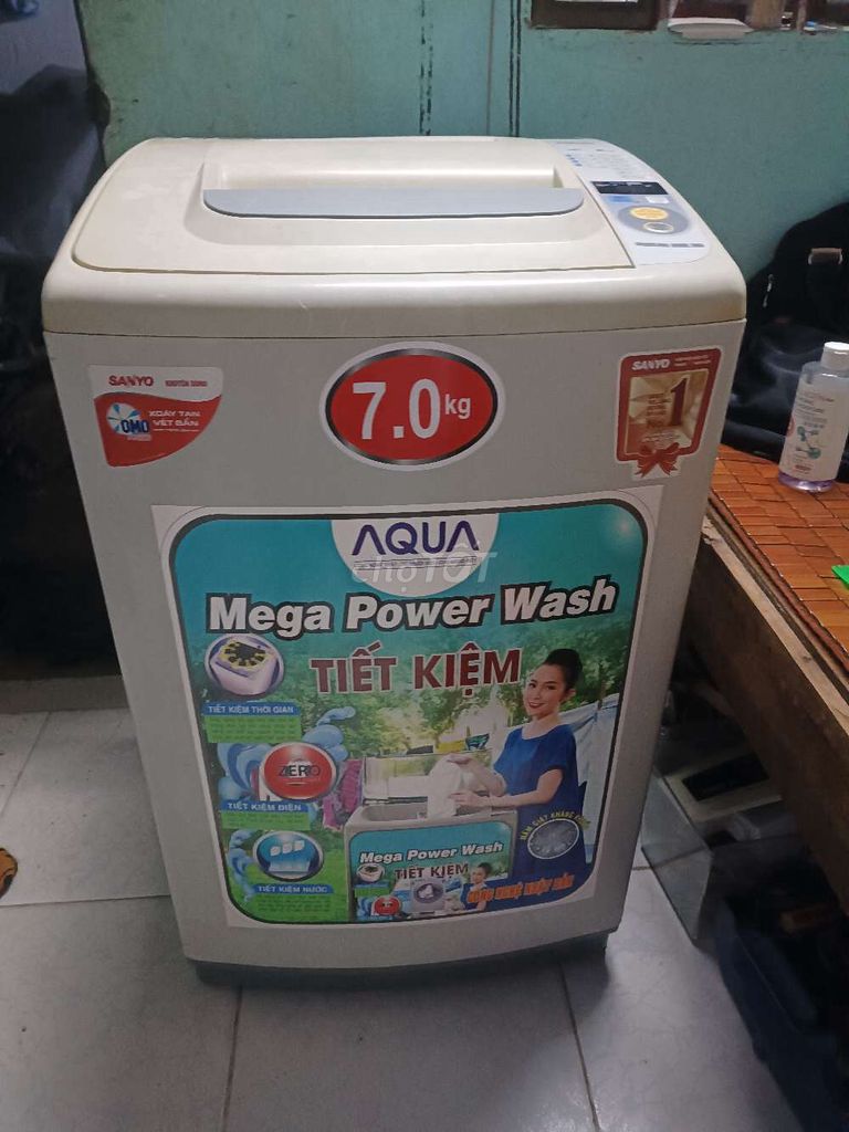 Cần bán máy giặt Sanyo 7 kg còn xài rất tốt